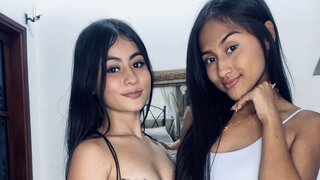 Join AlannaAndTianna’s Live Webcam Show