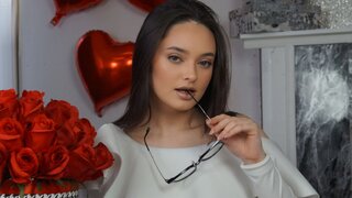 Join AldaMerini’s Live Webcam Show