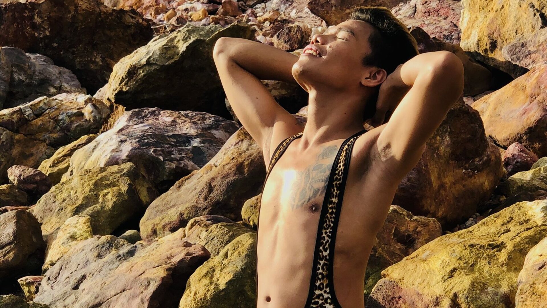Join AlexanderDrew’s Live Webcam Show