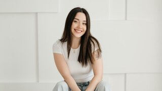 Join AmeliBarnes’s Live Webcam Show