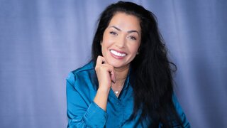 Join AnelisaReyn’s Live Webcam Show