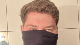 Join AxelVoss’s Live Webcam Show