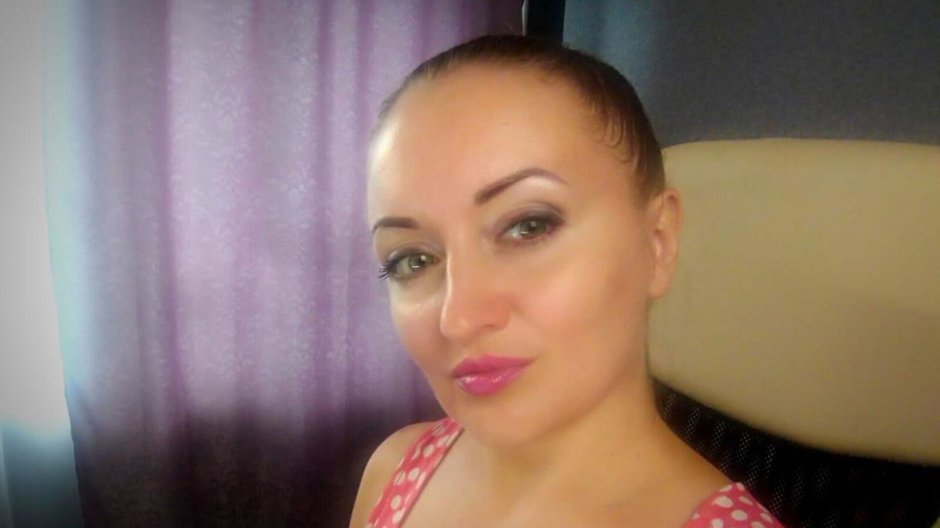 Join BettyFenwick’s Live Webcam Show