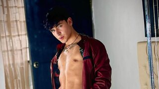 Join CamyloGuzman’s Live Webcam Show