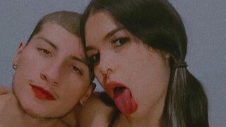 Join ChanelandPrada’s Live Webcam Show