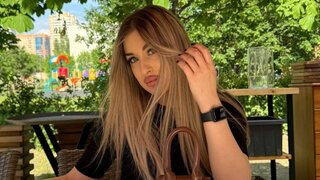 Join ChelseaBeam’s Live Webcam Show