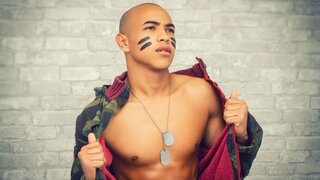 Join ChrisDaviesB’s Live Webcam Show