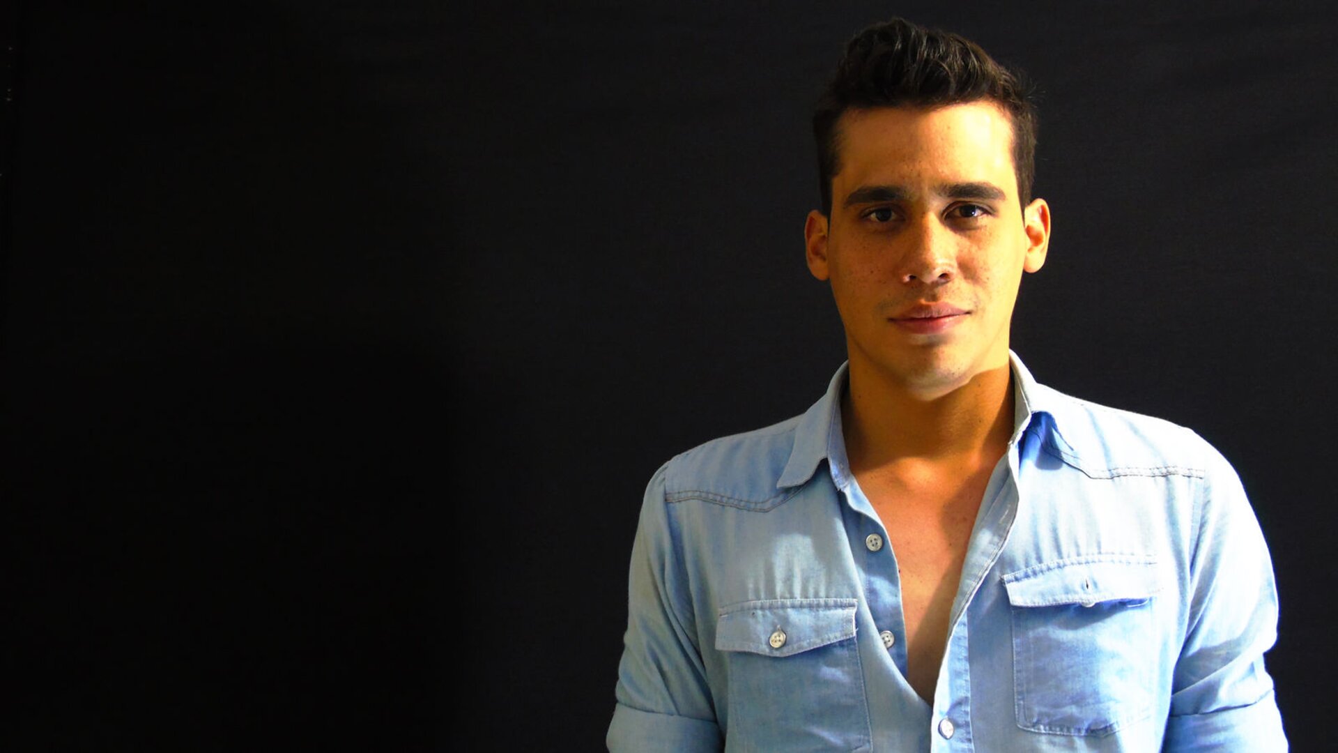 Join DANCARHOT’s Live Webcam Show