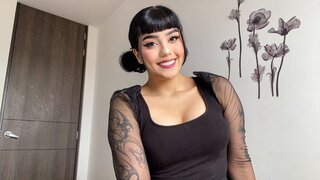 Join DaniDelrey’s Live Webcam Show