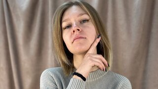Join EdlaBenskin’s Live Webcam Show