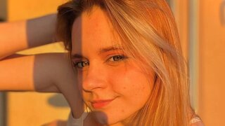 Join EldaGleghorn’s Live Webcam Show