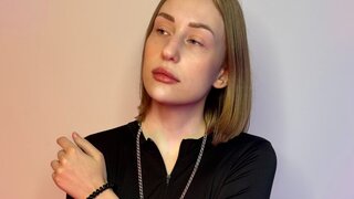 Join ElvaCutsforth’s Live Webcam Show
