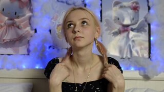 Join EmilyCoxy’s Live Webcam Show