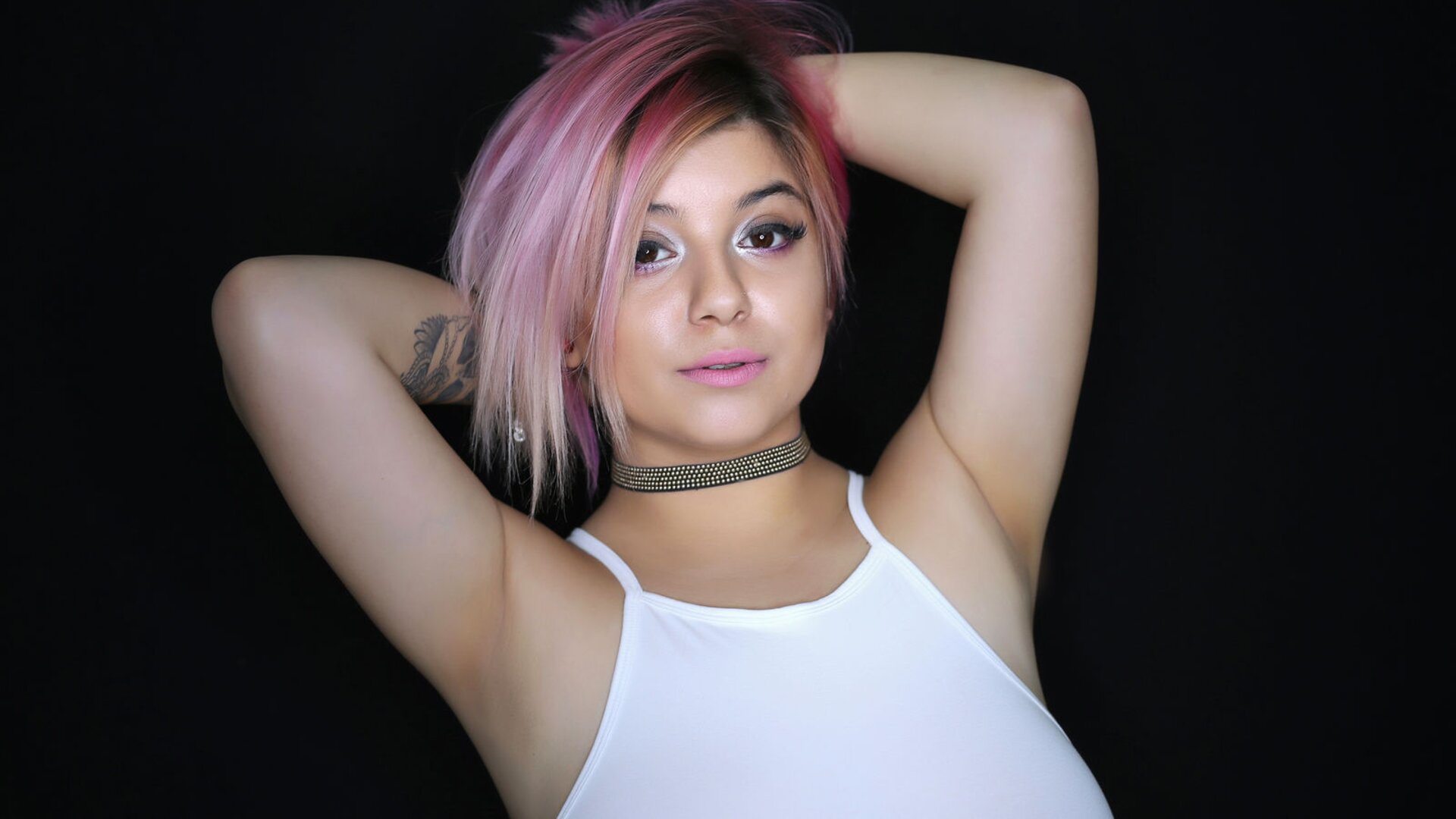 Join EvaCllare’s Live Webcam Show