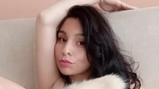 Join EvangelineQuispe’s Live Webcam Show