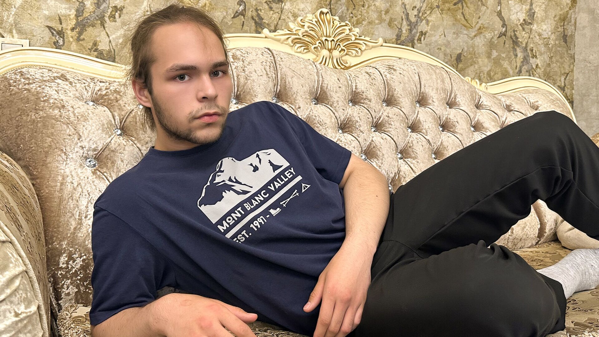 Join FelixBork’s Live Webcam Show