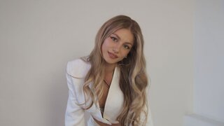 Join GabriellaOlsen’s Live Webcam Show