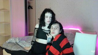 Join GlenLili’s Live Webcam Show