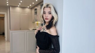 Join HaileyMeyer’s Live Webcam Show