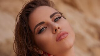 Join JessicaKroft’s Live Webcam Show