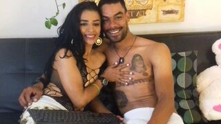 Join JessyAndJeans’s Live Webcam Show