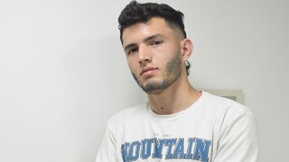 Join JhonatanRamoz’s Live Webcam Show