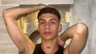 Join JonnyCharming’s Live Webcam Show