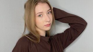 Join JulianaDarter’s Live Webcam Show