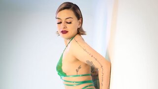 Join KatParadisse’s Live Webcam Show