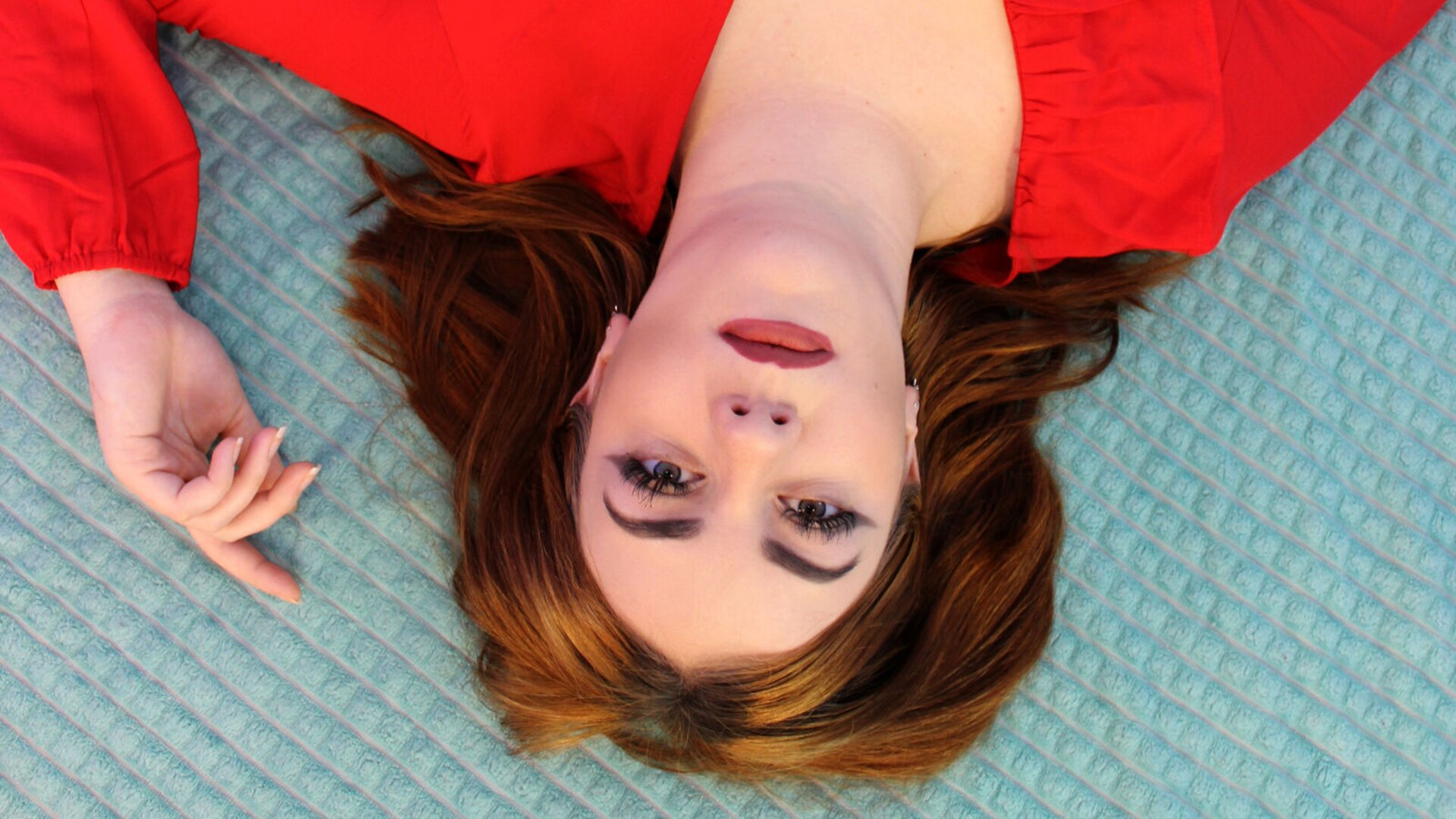 Join KateOneal’s Live Webcam Show