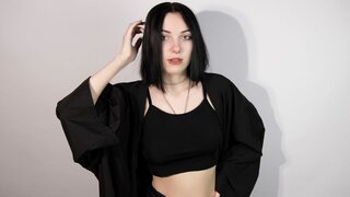 Join LauraWeiss’s Live Webcam Show