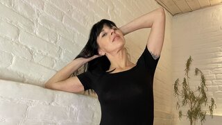 Join LinaFlore’s Live Webcam Show