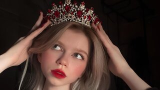 Join LinnBucker’s Live Webcam Show
