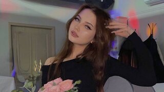 Join LizLight’s Live Webcam Show