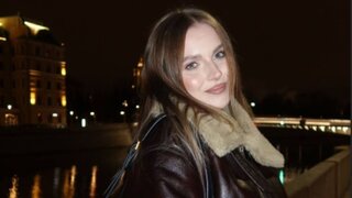 Join LolaVibes’s Live Webcam Show