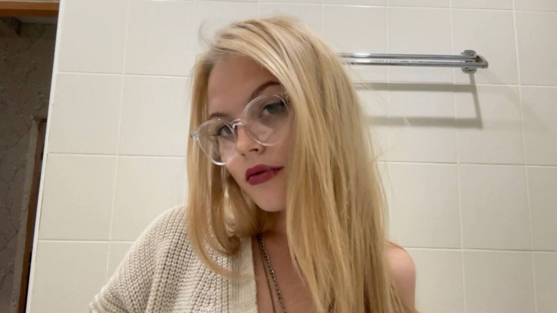 Join MaidaFieldhouse’s Live Webcam Show
