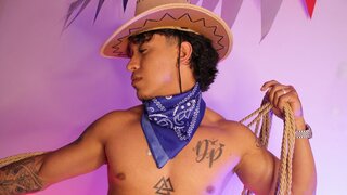 Join MattewDlucaa’s Live Webcam Show