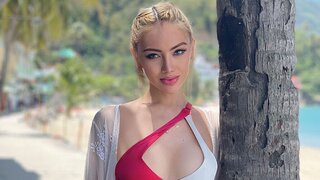 Join MawiFoster’s Live Webcam Show