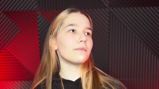 Join MaxineGarman’s Live Webcam Show