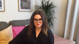 Join MirabellaReed’s Live Webcam Show