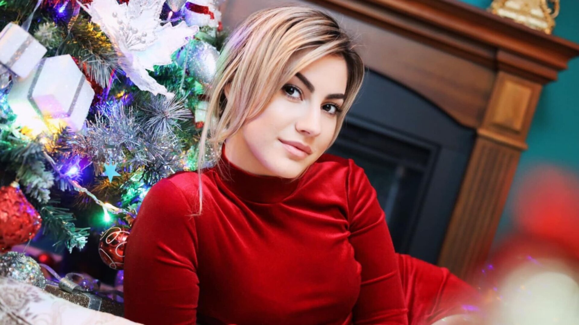 Join MistressSelenaB’s Live Webcam Show
