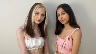 Join OdellaAndOdette’s Live Webcam Show