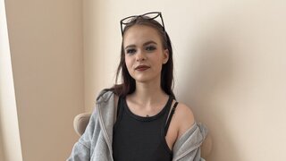 Join OpheliaPolonius’s Live Webcam Show