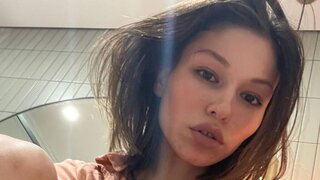 Join PetraChubb’s Live Webcam Show