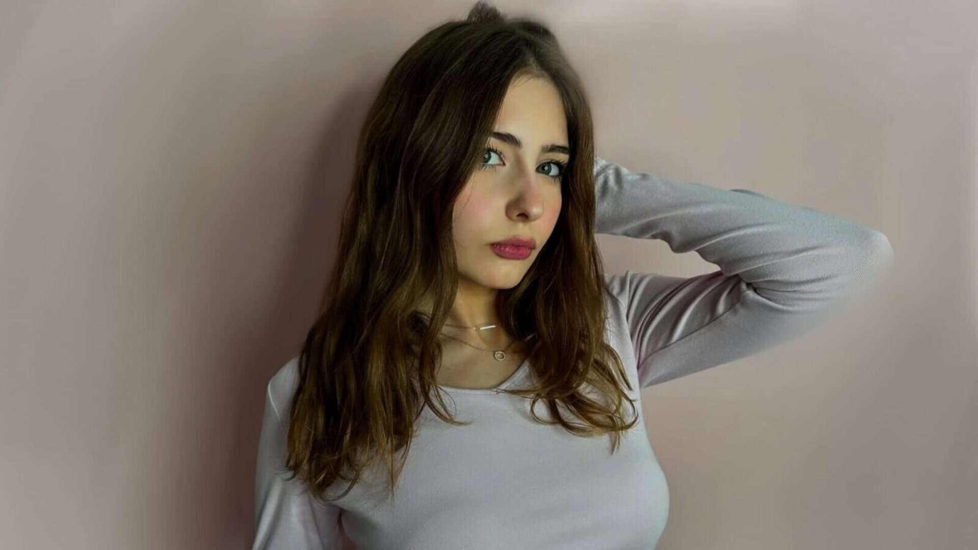 Join SibilSerene’s Live Webcam Show