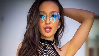 Join TheaMaleko’s Live Webcam Show