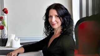 Join ValleriWind’s Live Webcam Show