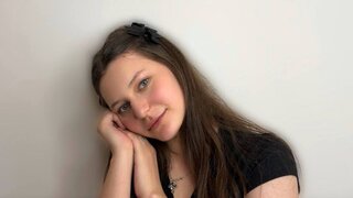 Join VeronaConnett’s Live Webcam Show